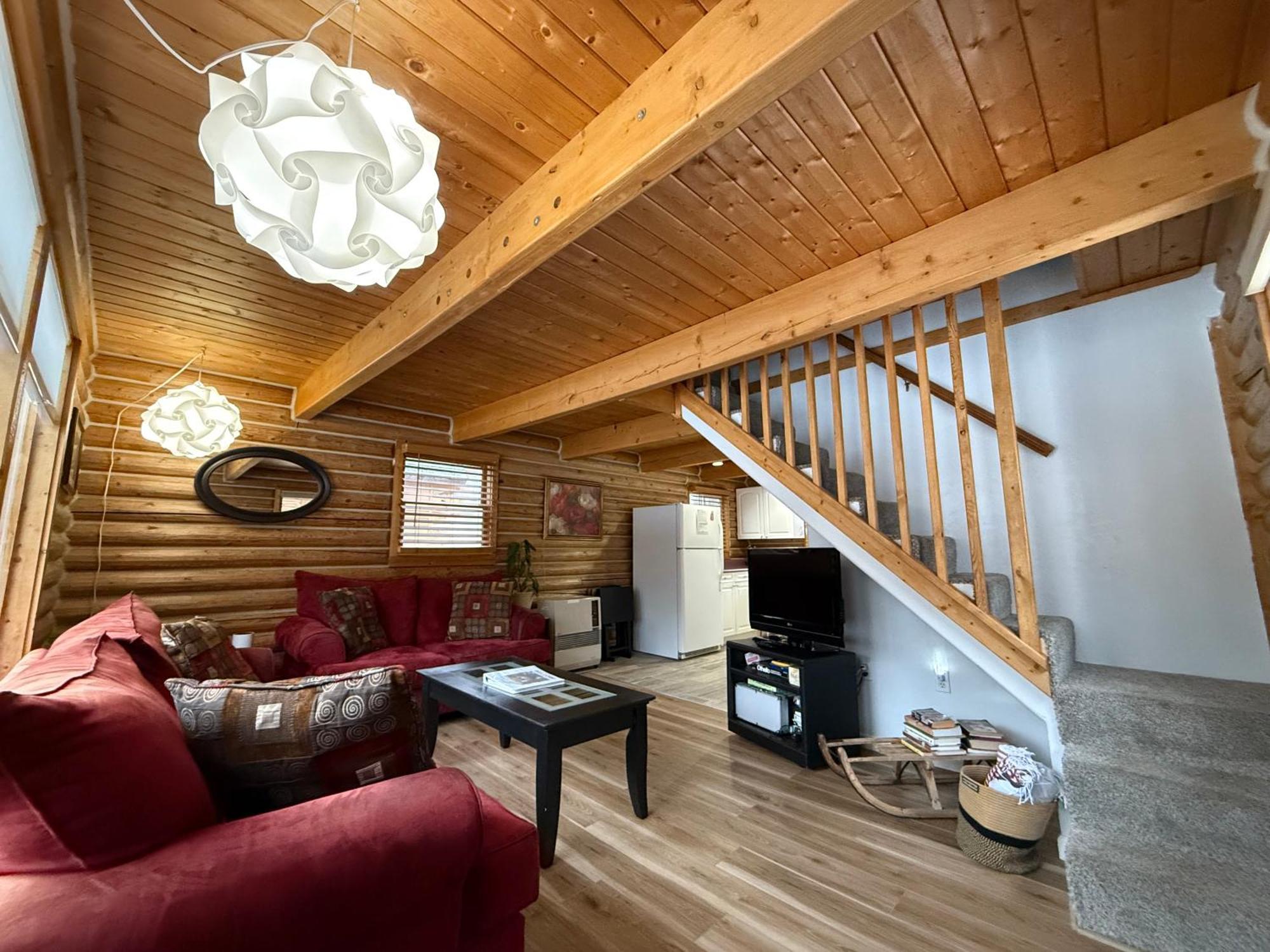 Log With Hot Tub Unit 2 Holiday home Talkeetna