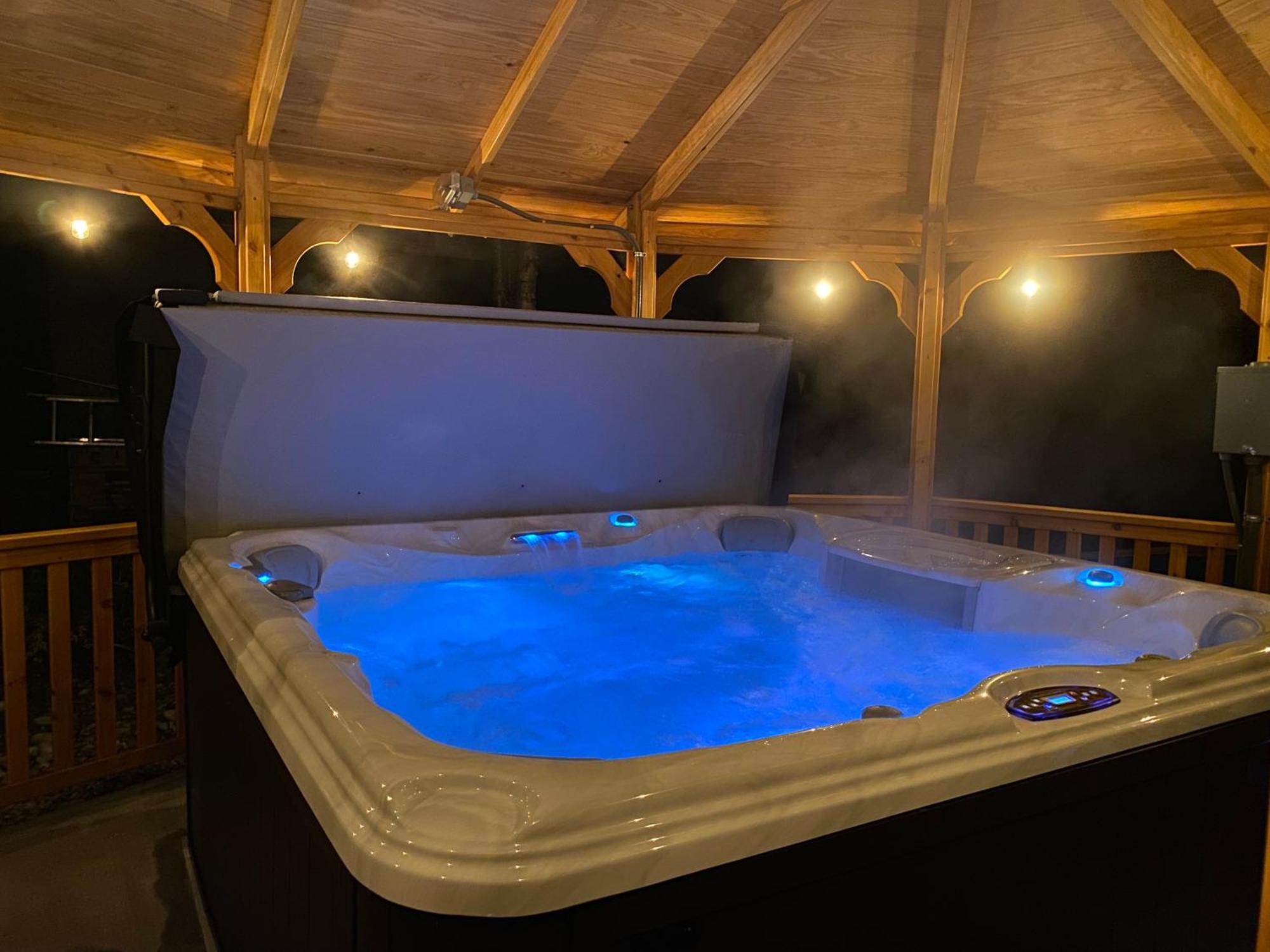 Log With Hot Tub Unit 2 * Talkeetna