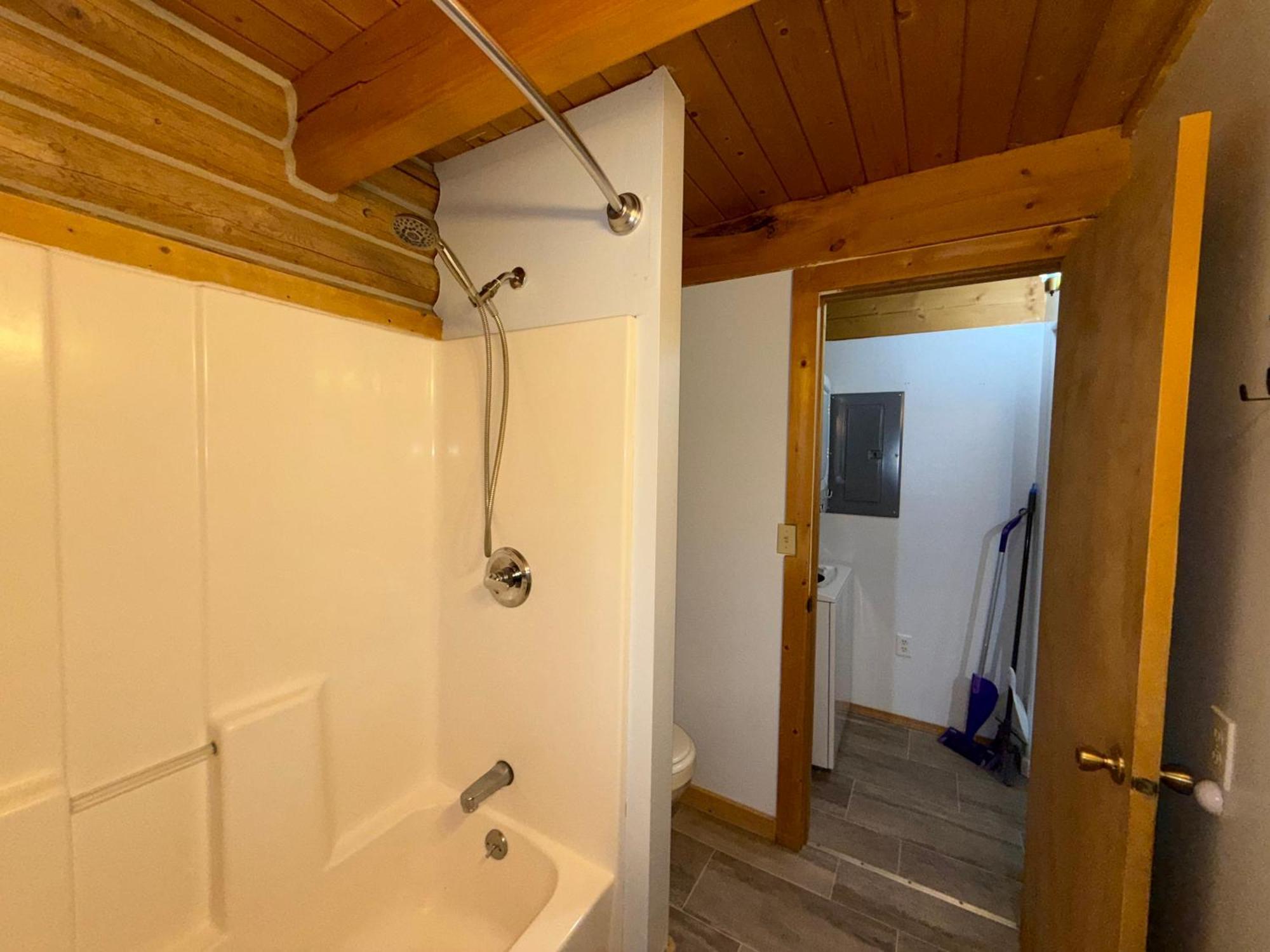 Log With Hot Tub Unit 2 Holiday home Talkeetna